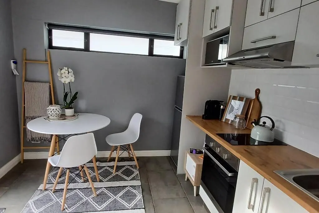 Tiny Home On Broadway Port Elizabeth Hébergement de vacances